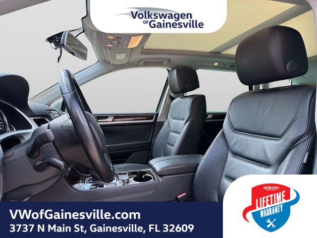Used 2014 Volkswagen Touareg Executive AWD/4WD image 19