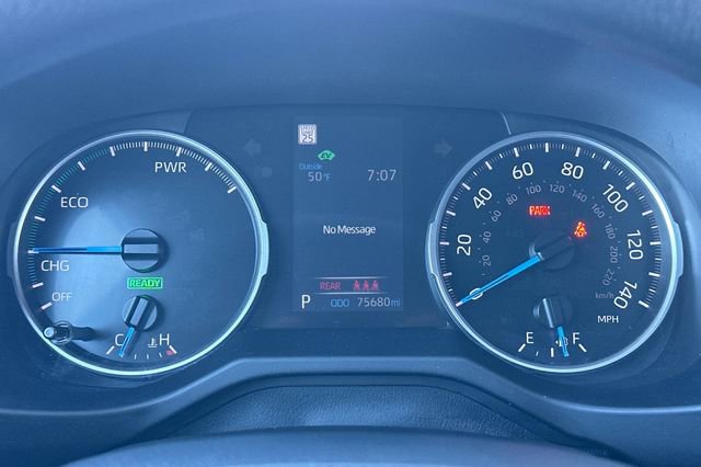 Used 2022 Toyota RAV4 LE image 22