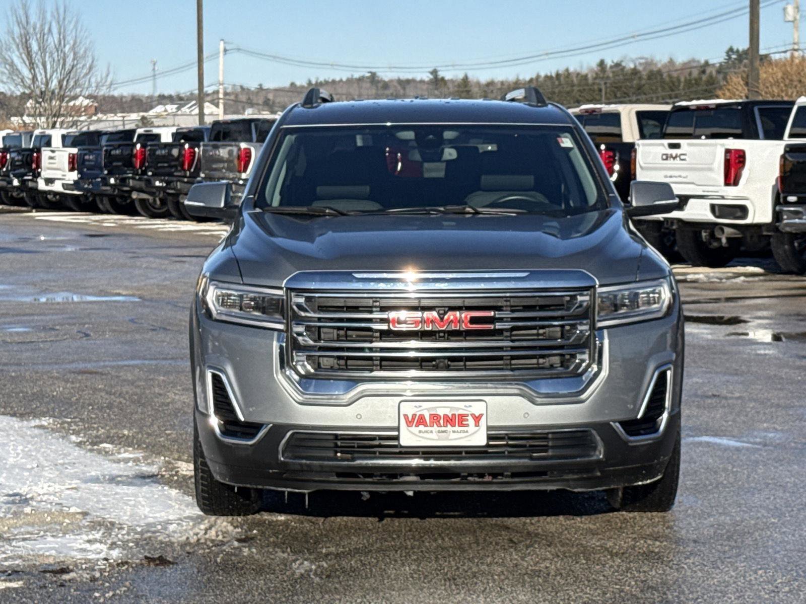 Used 2023 GMC Acadia SLE w/ Driver Convenience Package image 2