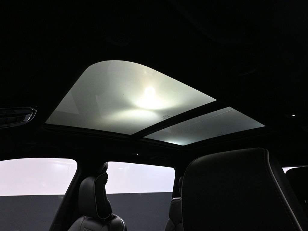 Used 2021 Jeep Grand Cherokee L Summit w/ Luxury Tech Group V image 27