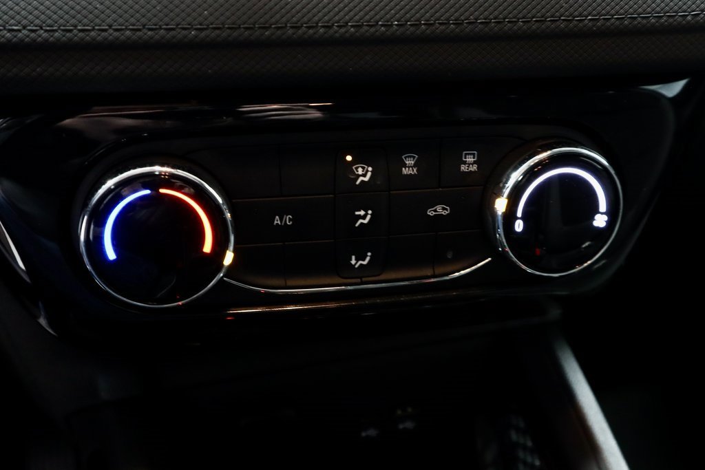 Used 2024 Chevrolet TrailBlazer LT w/ Driver Confidence Package image 32