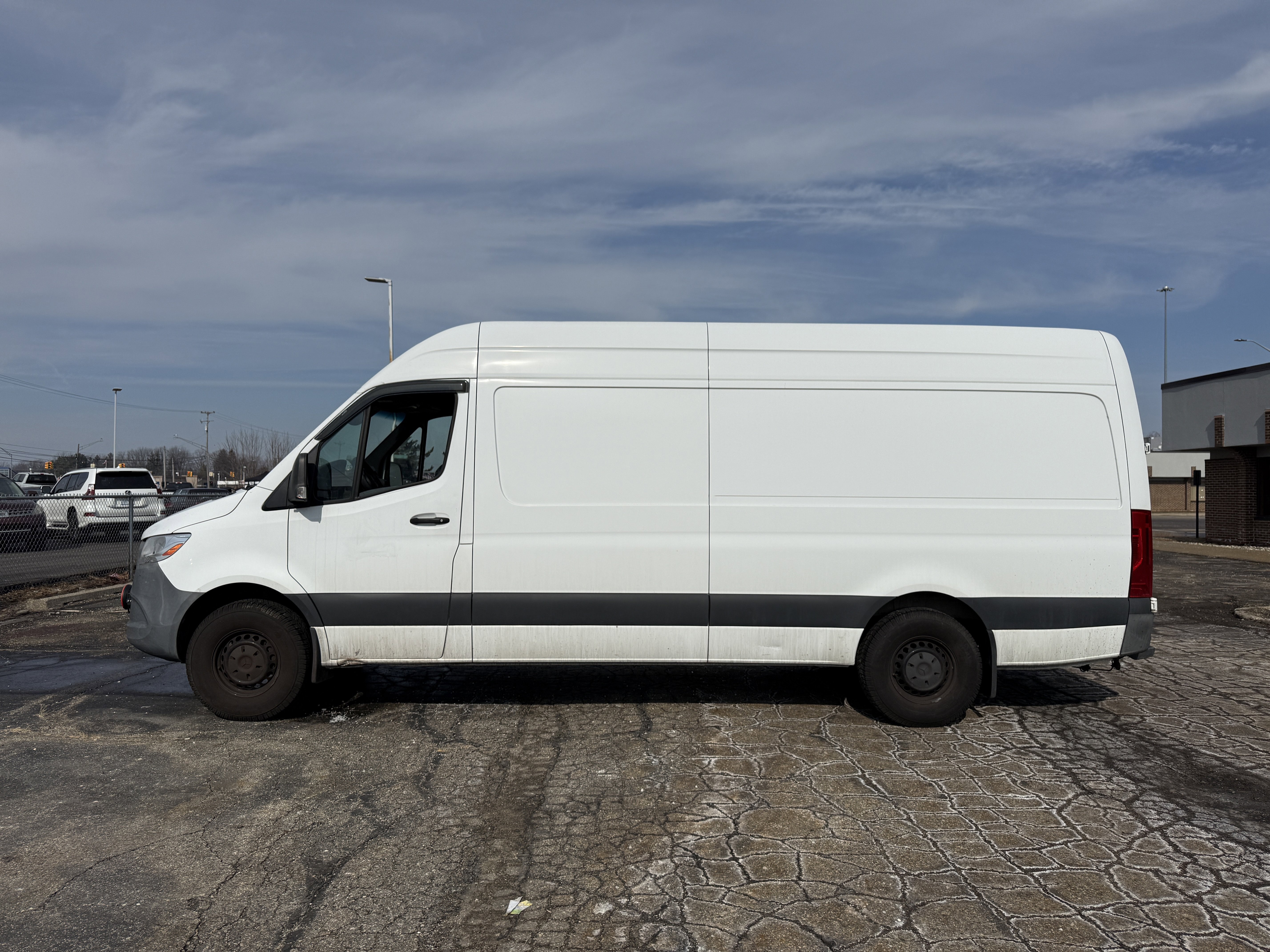 Used 2020 Mercedes-Benz Sprinter 2500 image 3