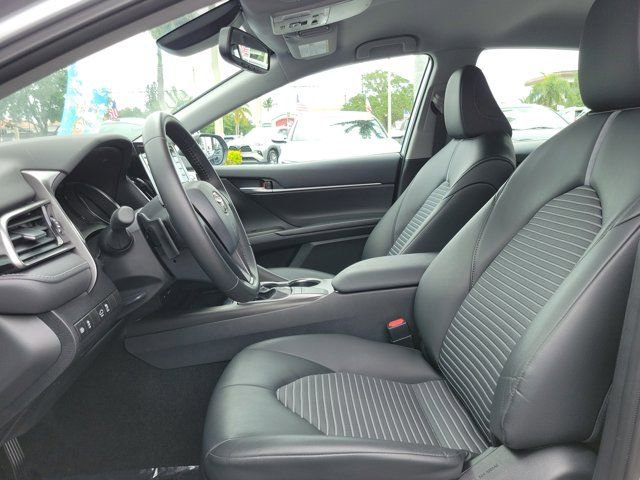 Used 2023 Toyota Camry SE w/ Convenience Package image 11