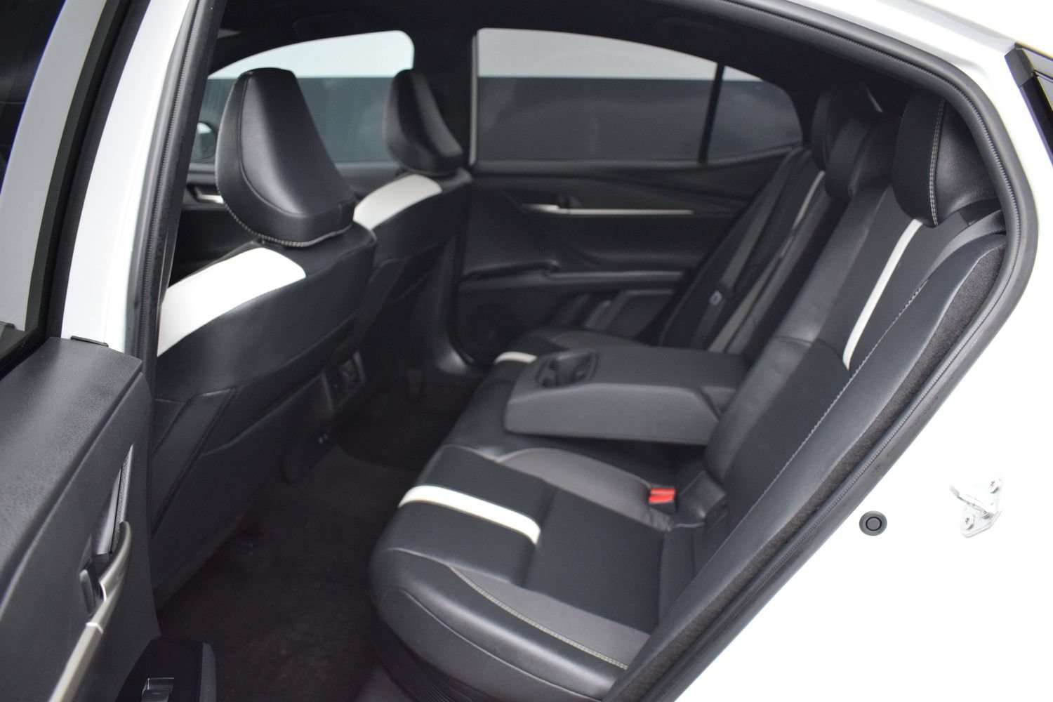 Used 2026 Toyota Camry SE FWD image 12