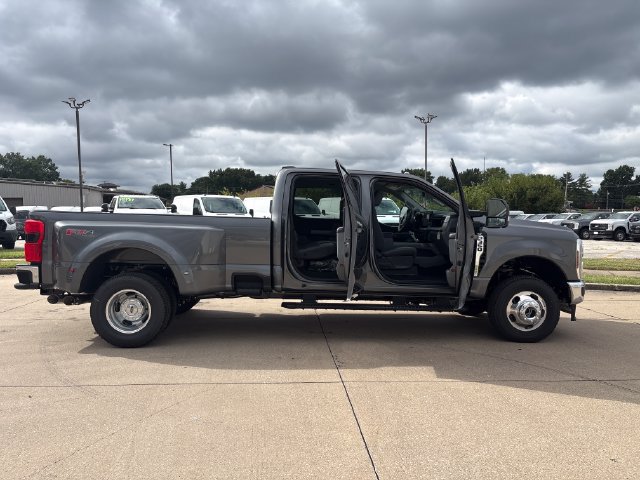 New 2027 Ford F350 XLT w/ XLT Premium Package AWD/4WD image 10