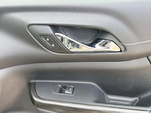 Used 2023 GMC Acadia SLT w/ Elevation Edition image 18