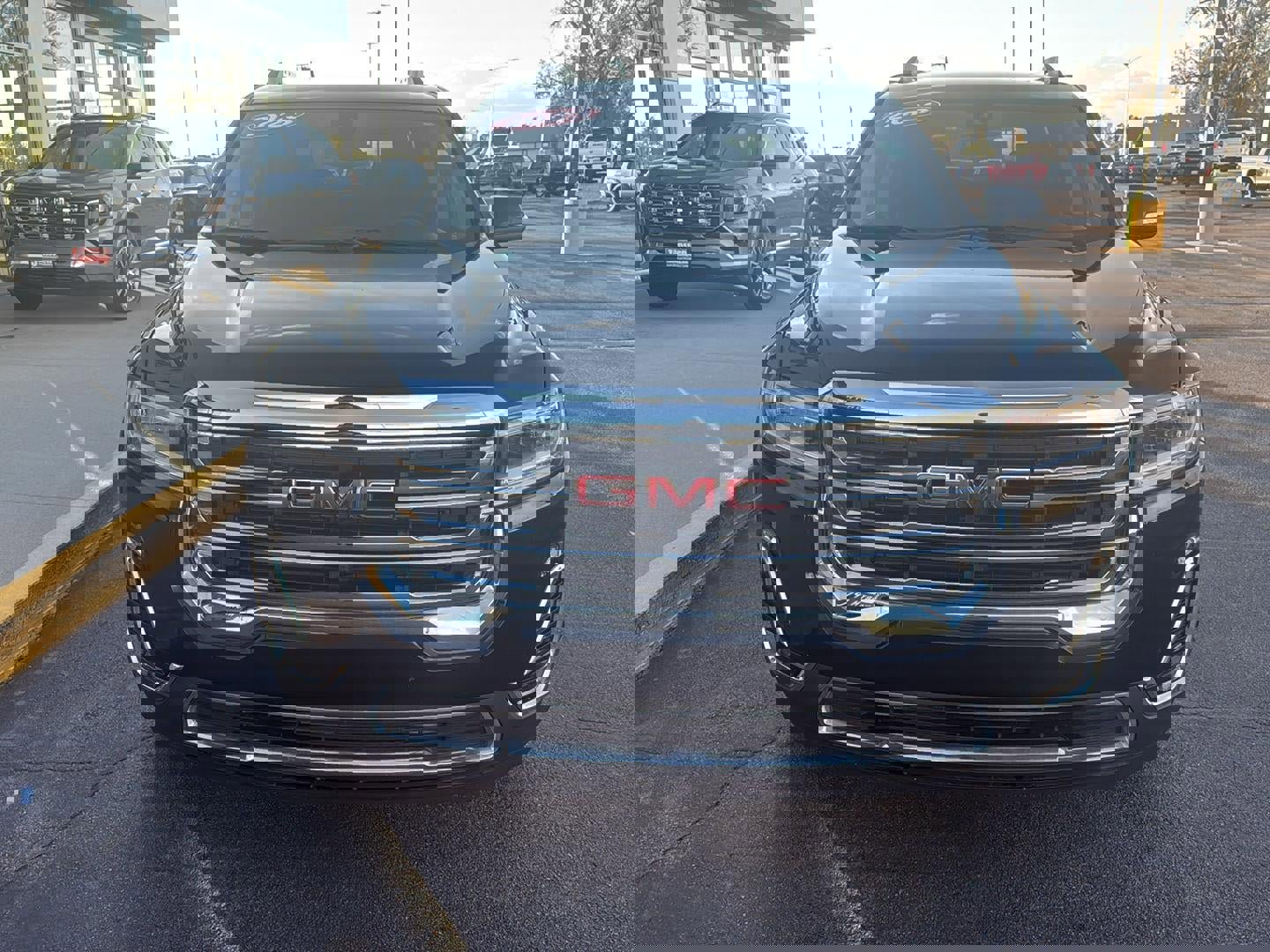 Used 2023 GMC Acadia SLE w/ Driver Convenience Package image 8