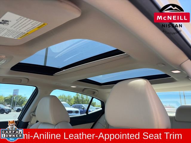 Used 2023 Nissan Maxima Platinum w/ Sport Mat Group FWD image 30