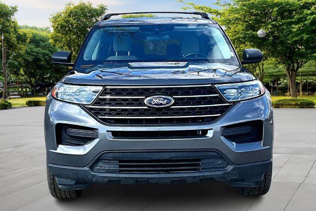 Certified 2023 Ford Explorer XLT image 3
