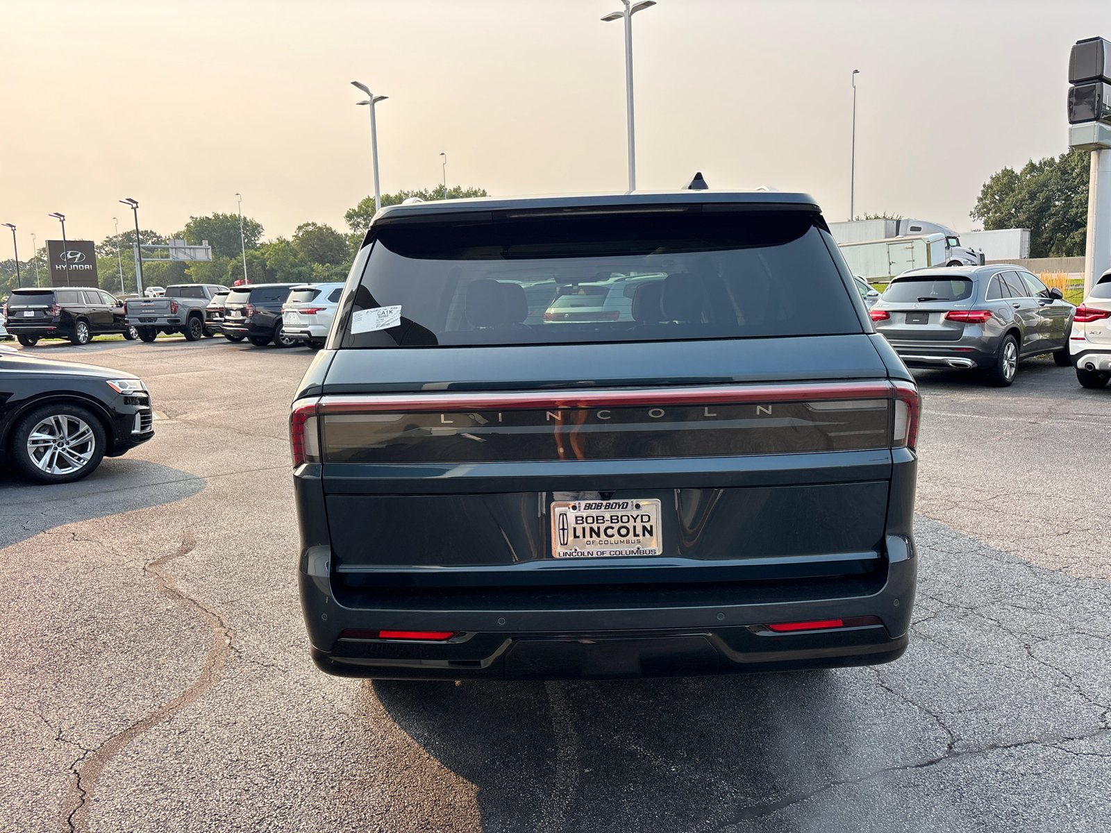 New 2026 Lincoln Navigator L Reserve AWD/4WD image 6