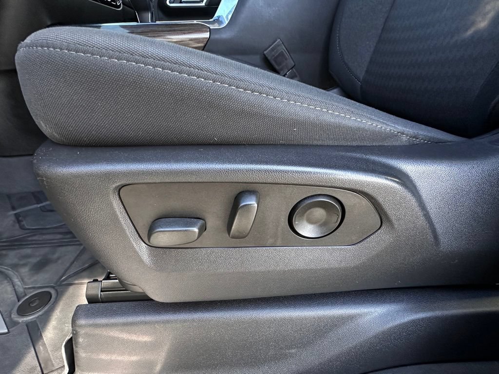 Certified 2023 Chevrolet Silverado 1500 RST w/ LPO, Dark Essentials Package AWD/4WD image 21