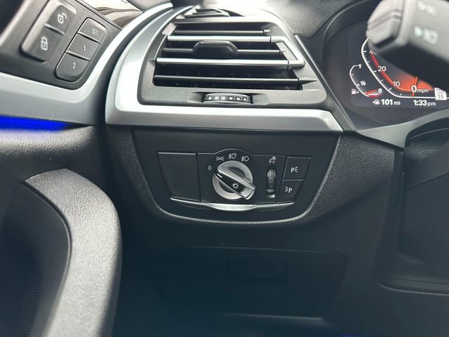 Used 2025 BMW X4 xDrive30i AWD/4WD image 13
