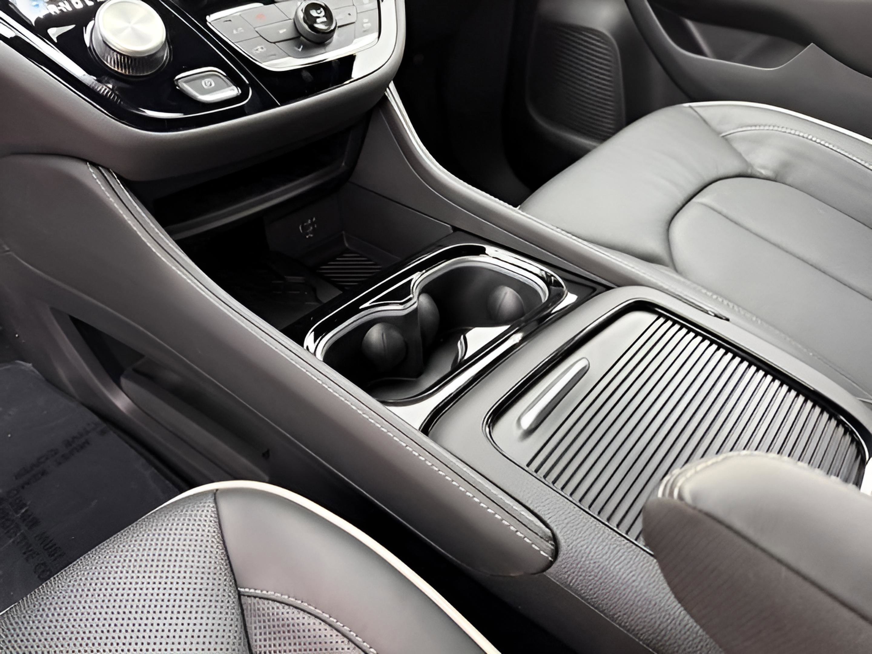 New 2026 Chrysler Pacifica Limited w/ S Appearance Package image 25