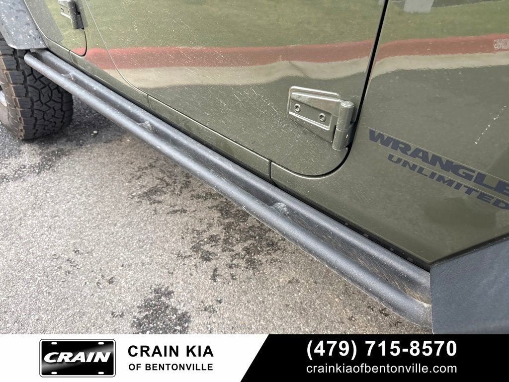 Used 2015 Jeep Wrangler Unlimited Rubicon AWD/4WD image 13