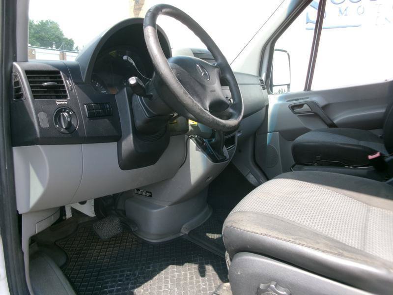 Used 2011 Mercedes-Benz Sprinter 2500 image 9