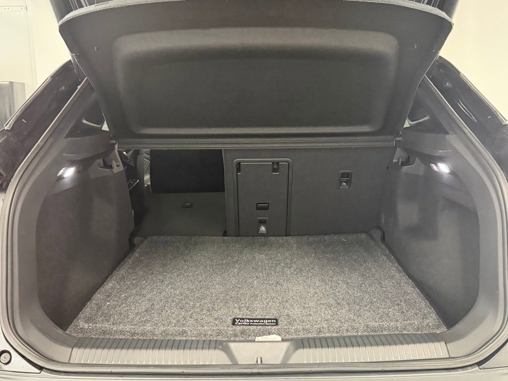 Used 2023 Volkswagen ID.4 Pro S image 28