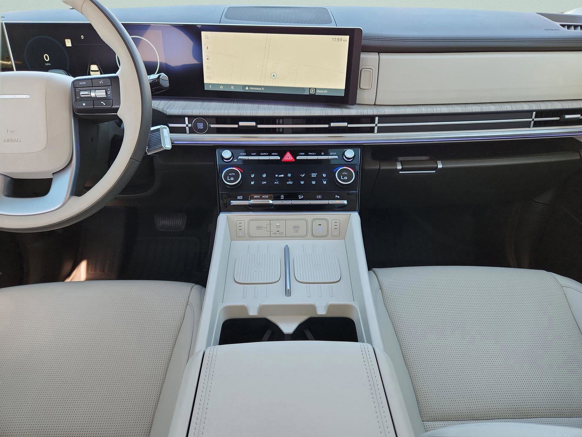 Used 2025 Hyundai Santa Fe Calligraphy image 13