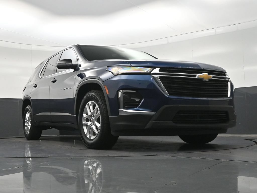 Used 2023 Chevrolet Traverse LS FWD image 30