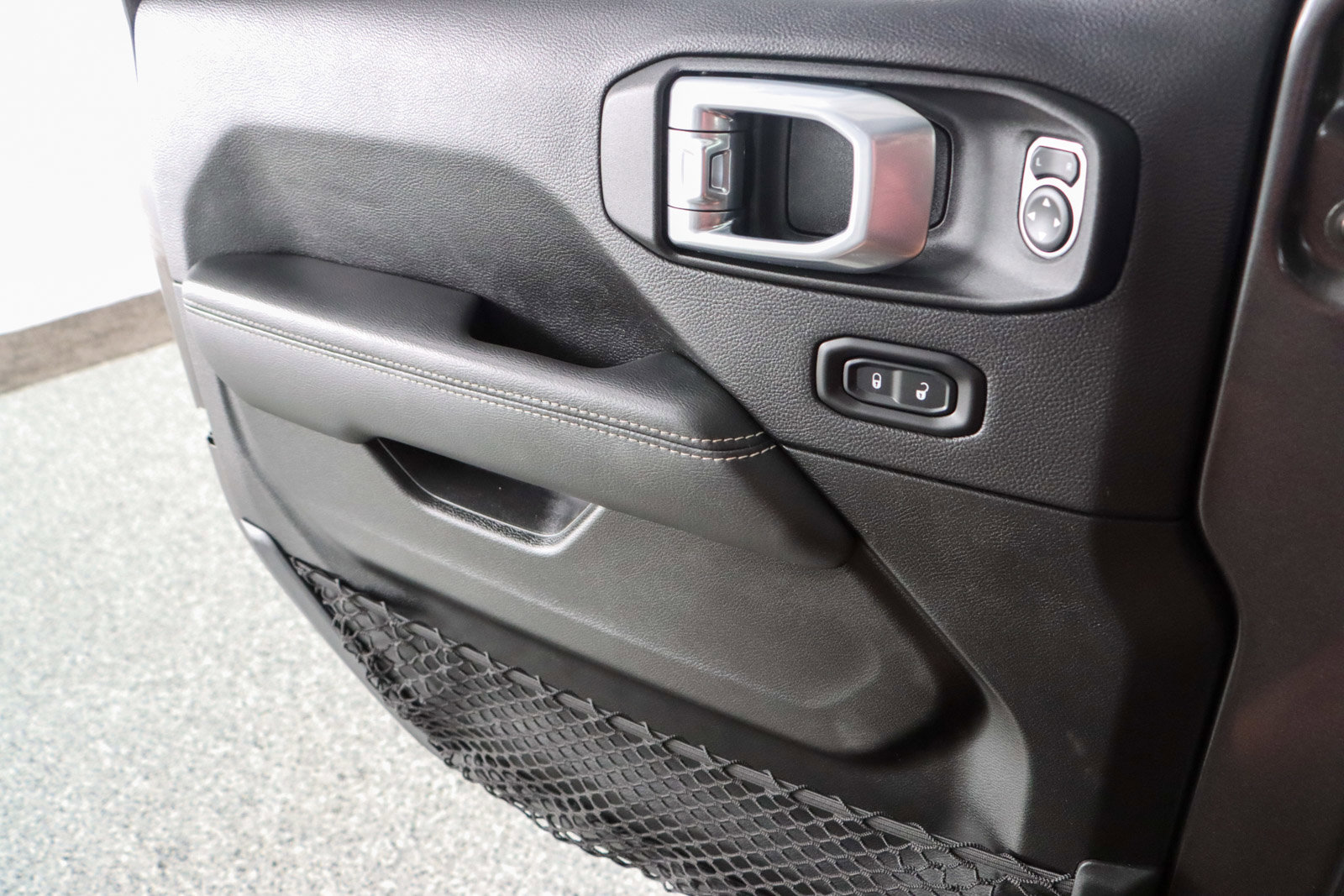 Used 2021 Jeep Wrangler Unlimited Sahara image 23