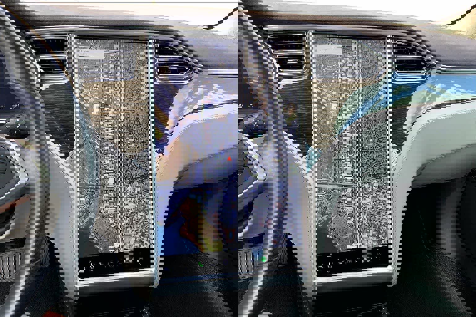 Used 2015 Tesla Model S 70D AWD/4WD image 35