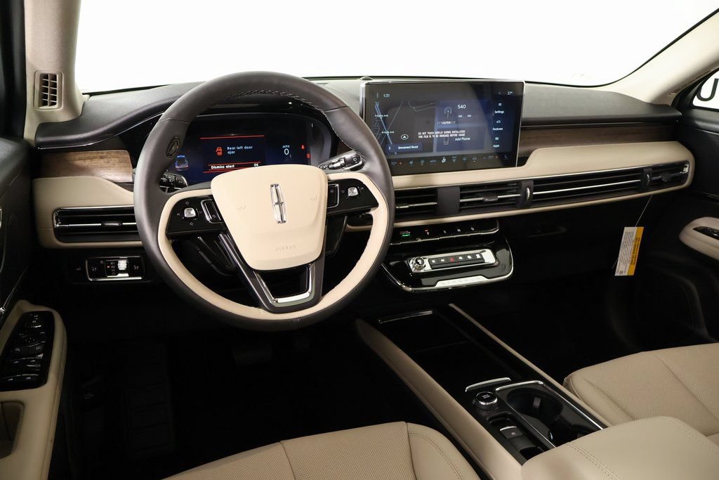 New 2026 Lincoln Corsair Reserve w/ Jet Appearance Package FWD image 2