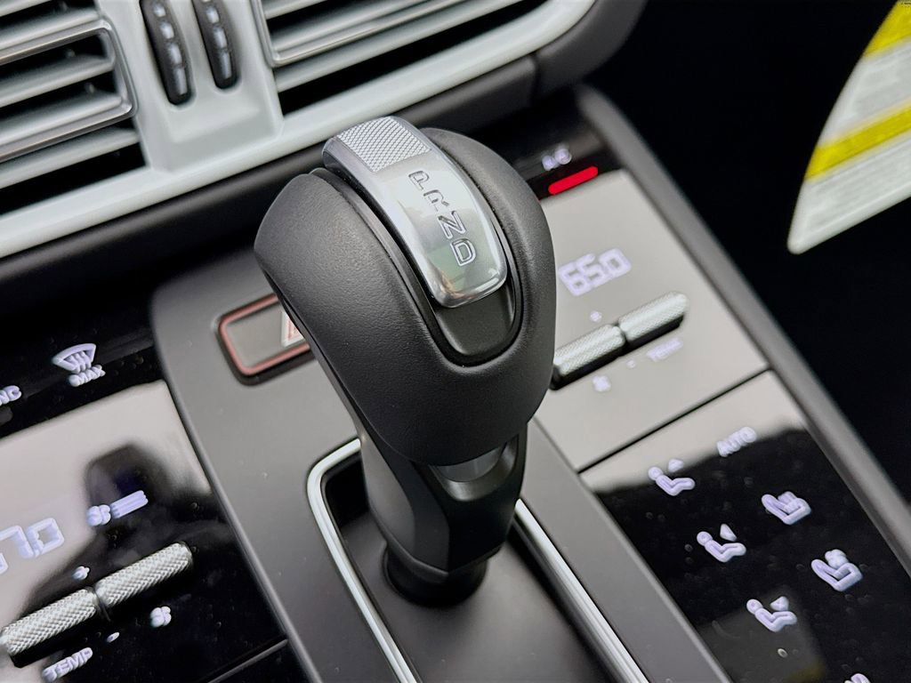 New 2026 Porsche Macan GTS image 21