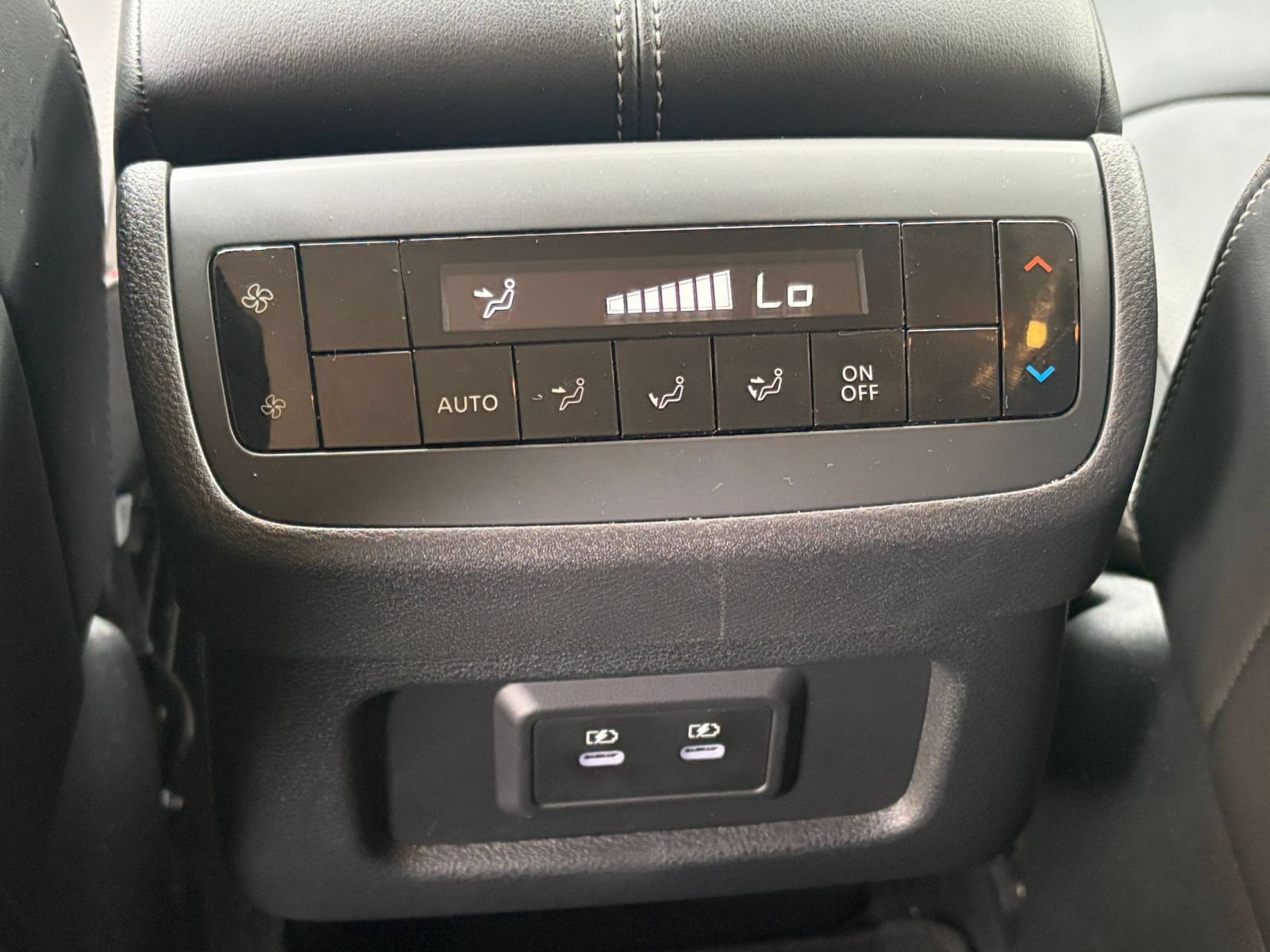 Used 2026 Nissan Pathfinder SL FWD image 25