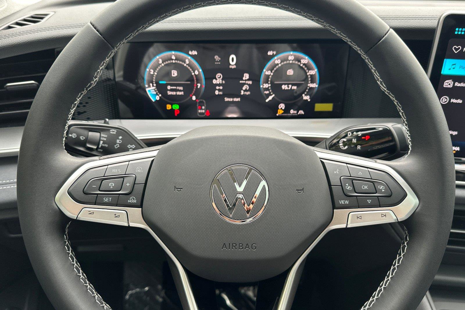 New 2026 Volkswagen Tiguan SE image 22