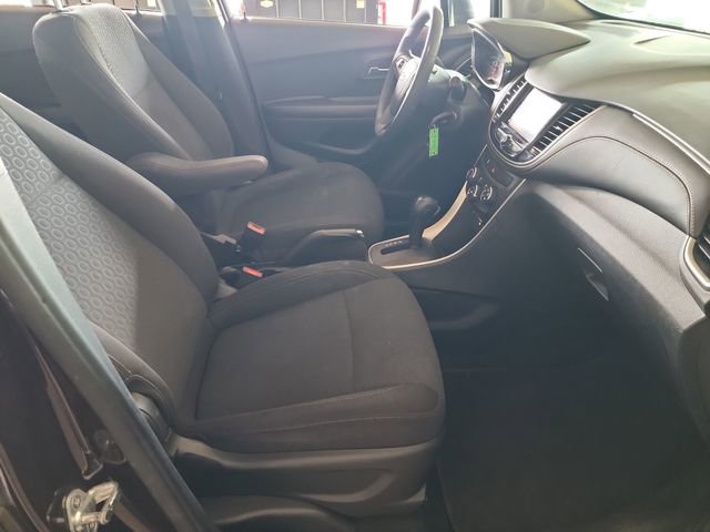 Used 2021 Chevrolet Trax LS w/ Tint and Cruise Package FWD image 12