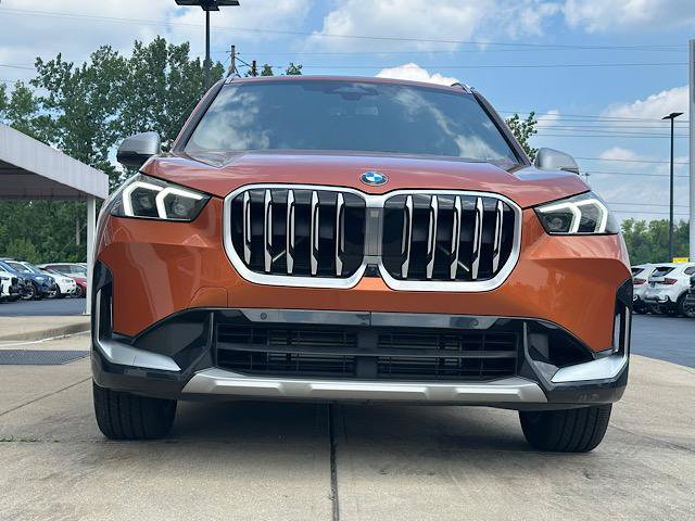 Used 2023 BMW X1 xDrive28i w/ Premium Package AWD/4WD image 2