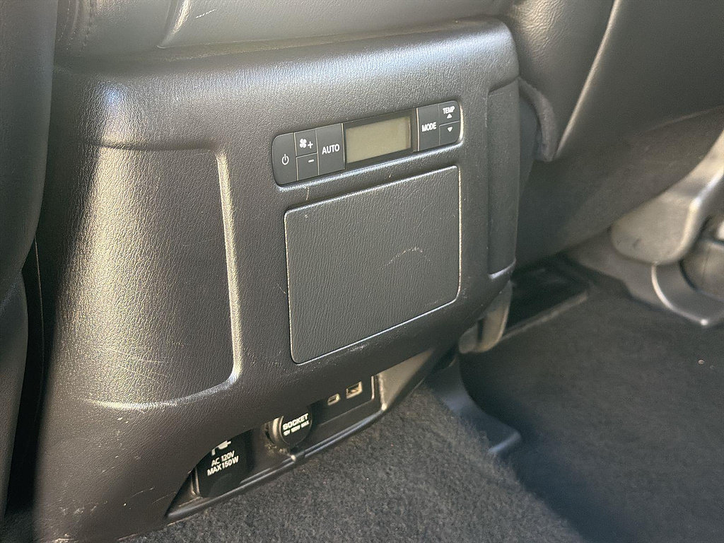 Used 2024 Nissan Armada SL w/ Captain's Chairs Package RWD image 42