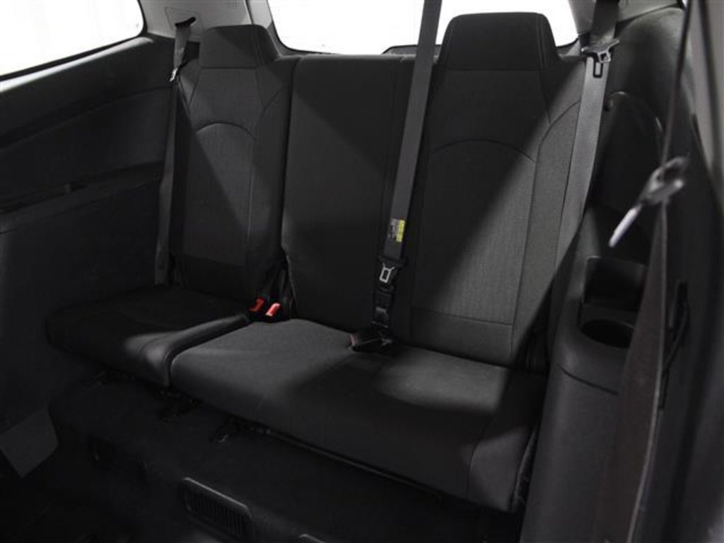 Used 2017 Chevrolet Traverse LT w/ Style and Technology Package image 18