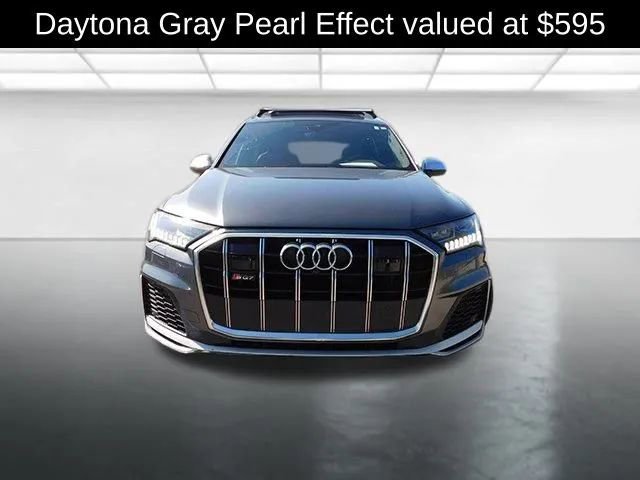 Used 2022 Audi SQ7 Premium Plus w/ SQ7 Executive Package AWD/4WD image 3