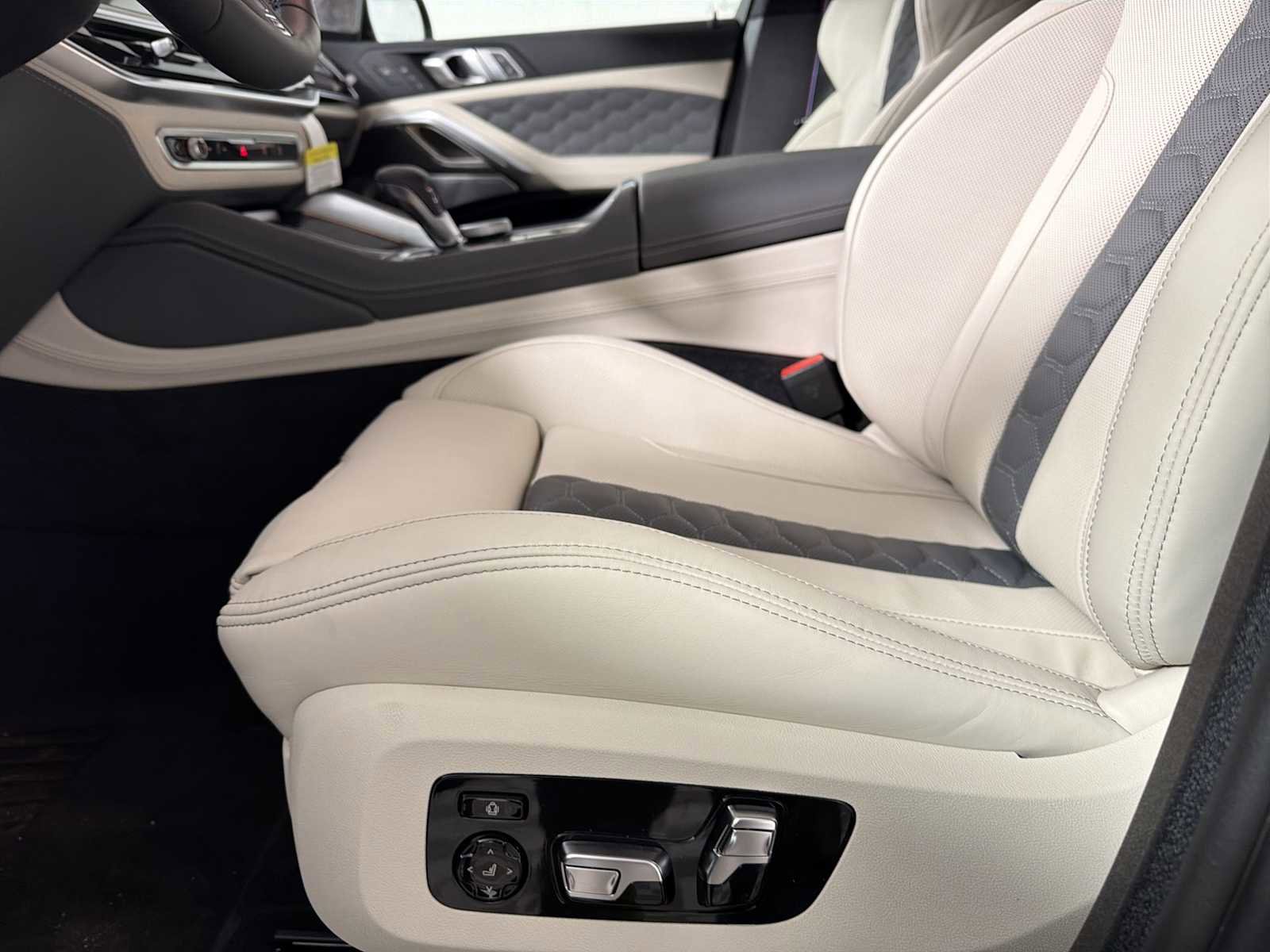 New 2026 BMW X6 M Competition image 12