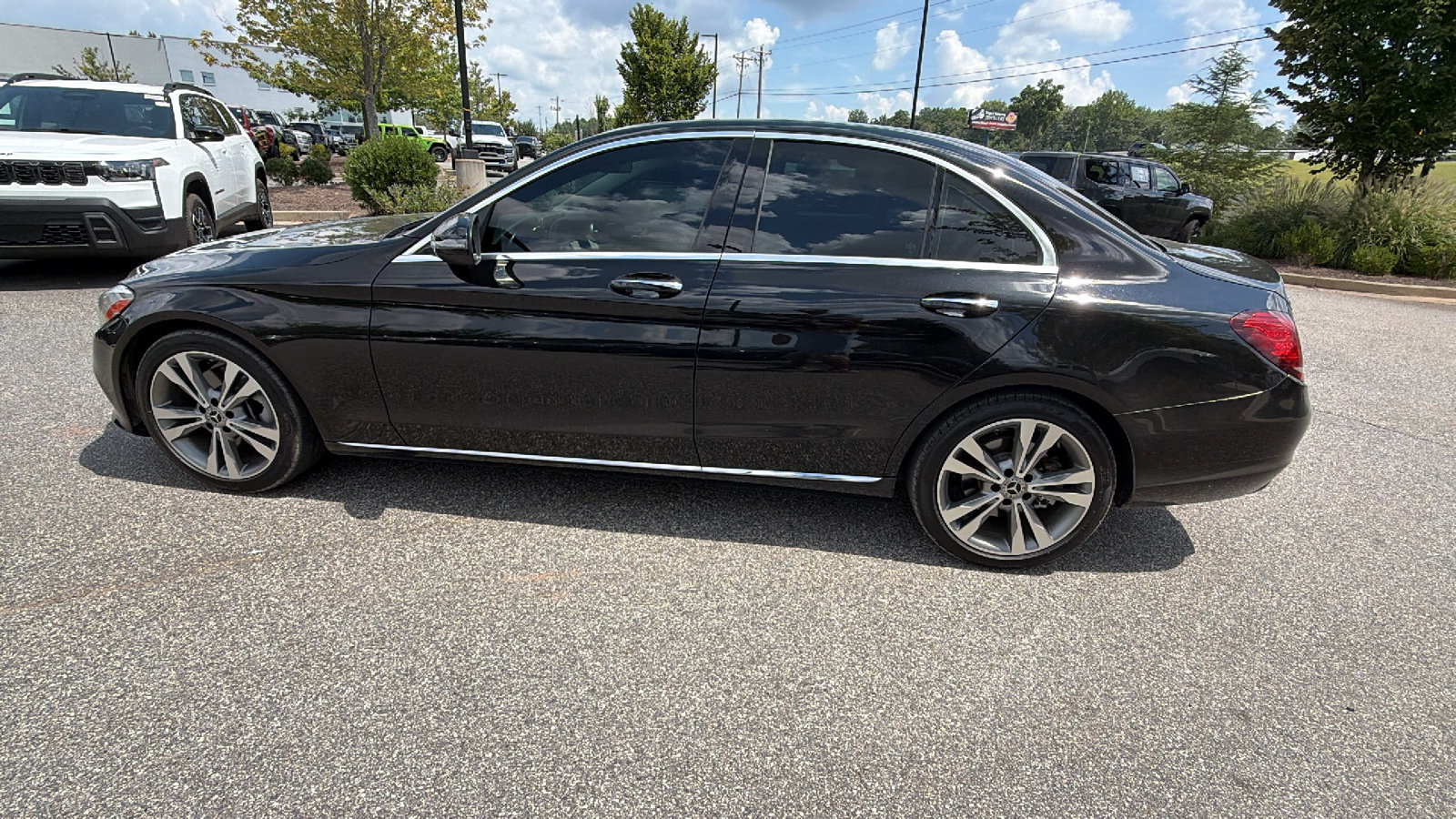 Used 2019 Mercedes-Benz C 300 Sedan image 11