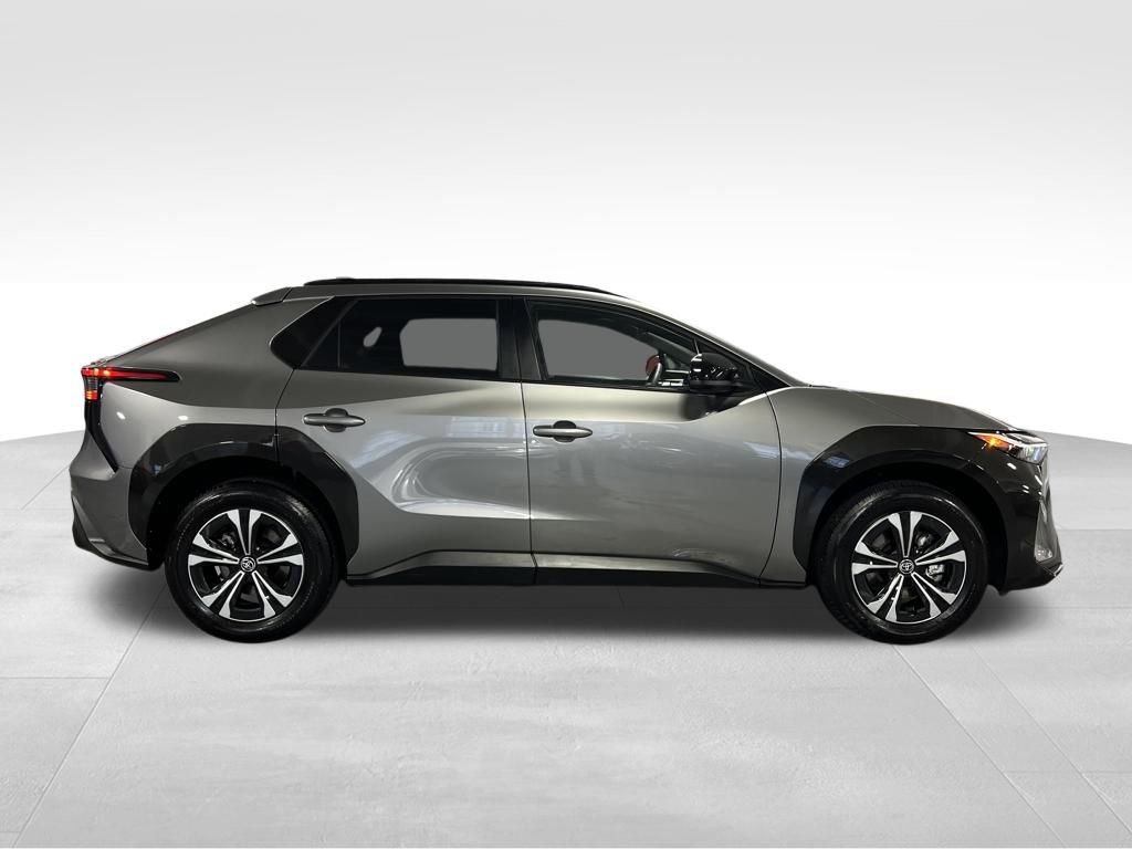Certified 2025 Toyota bZ4X FWD image 6