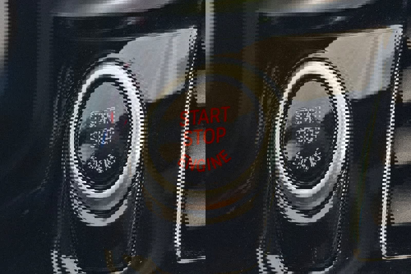 Used 2023 BMW 540i w/ Convenience Package image 22