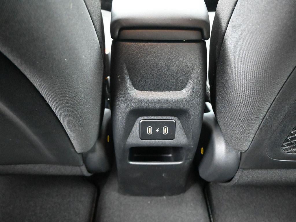 New 2026 Hyundai Venue SEL FWD image 23