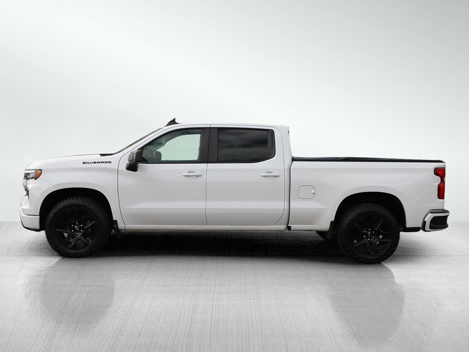 Used 2022 Chevrolet Silverado 1500 RST w/ Rally Edition AWD/4WD image 2