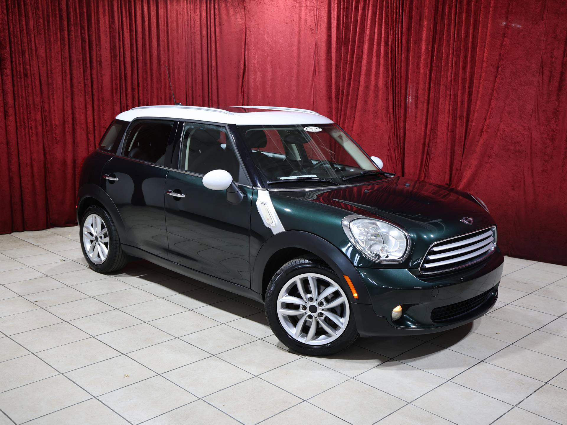 Used 2012 MINI Cooper Countryman FWD image 2