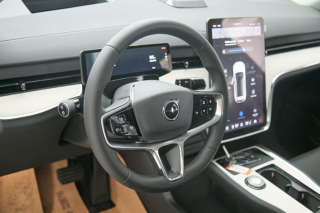 New 2026 Volvo EX90 Ultra AWD/4WD image 13