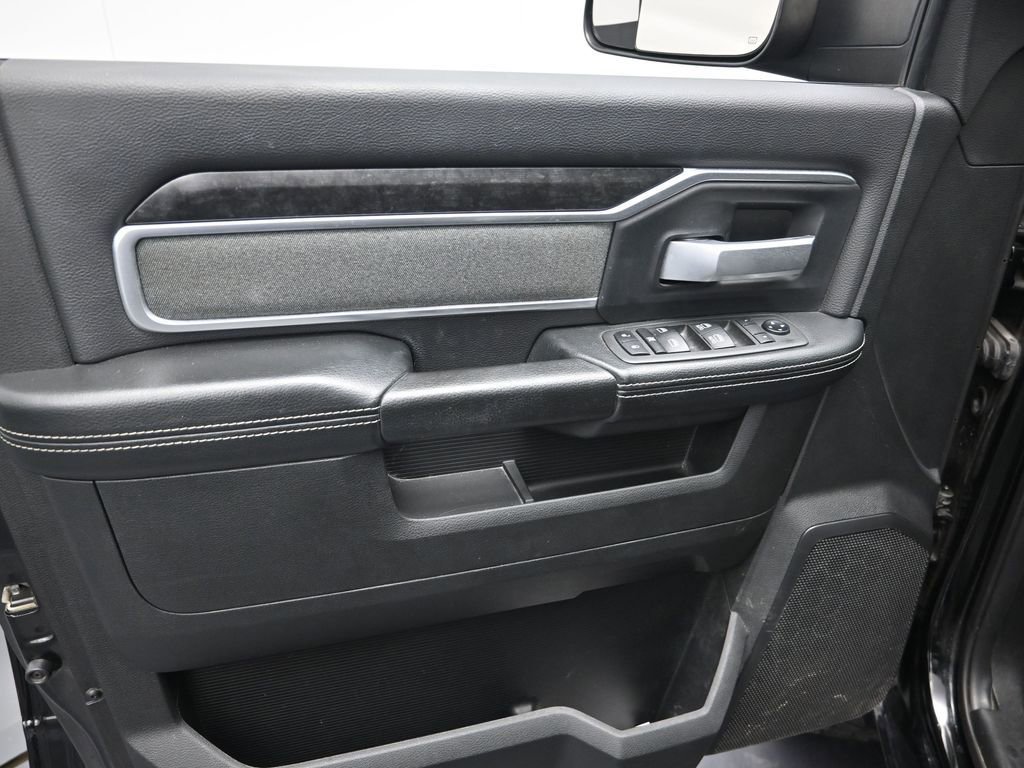Used 2022 RAM 2500 Big Horn w/ Night Edition AWD/4WD image 10