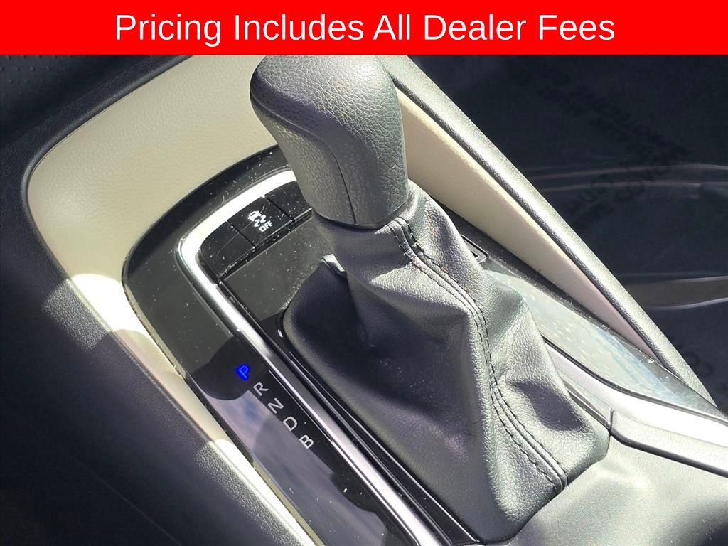 Used 2025 Toyota Corolla LE FWD image 22