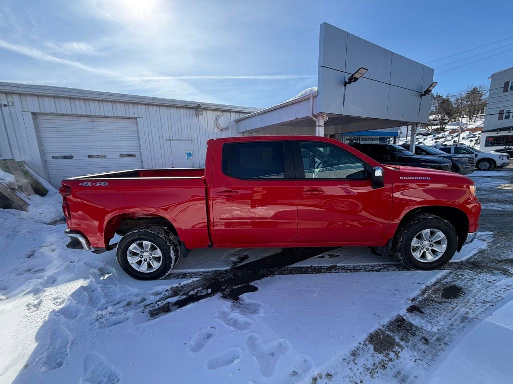 Used 2025 Chevrolet Silverado 1500 LT image 6