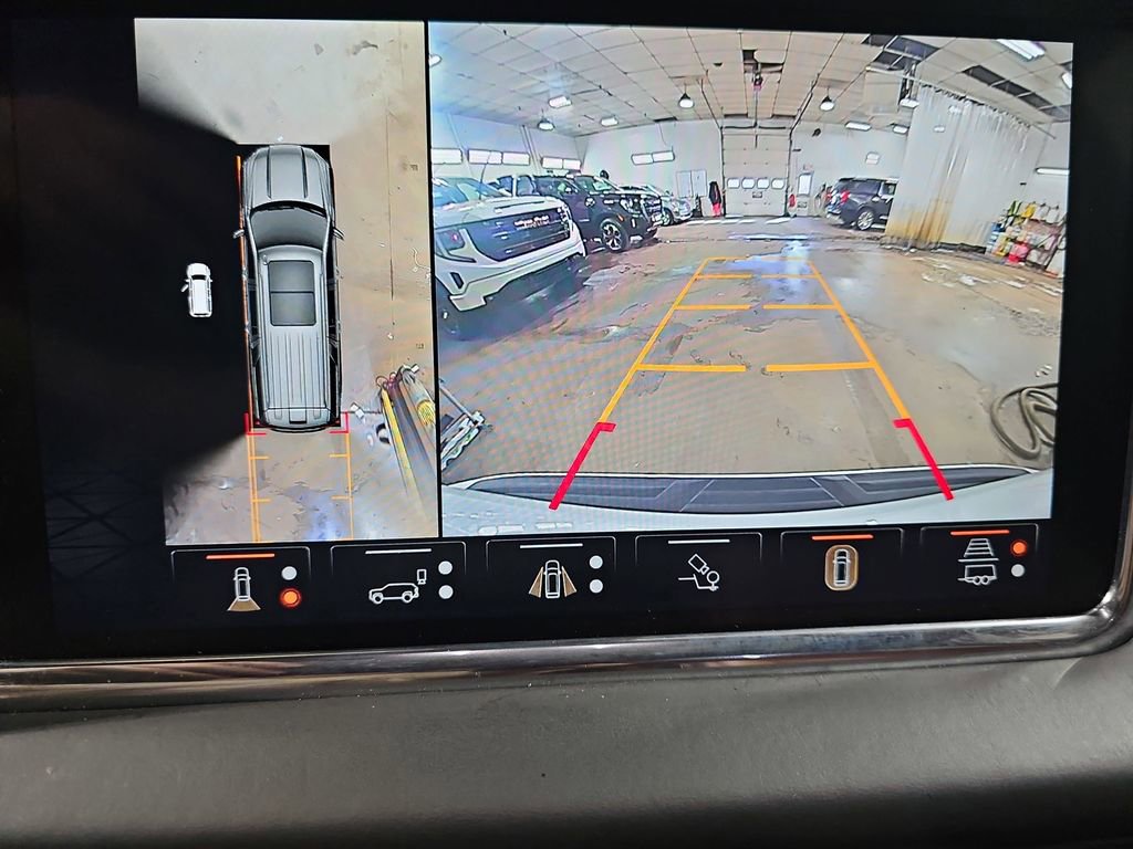 Certified 2024 GMC Yukon XL Denali Ultimate AWD/4WD image 31