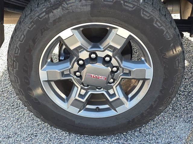 Used 2025 GMC Sierra 2500 SLT w/ SLT Premium Package AWD/4WD image 13