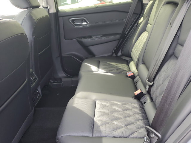 New 2026 Nissan Rogue Platinum w/ Platinum Premium Package AWD/4WD image 16