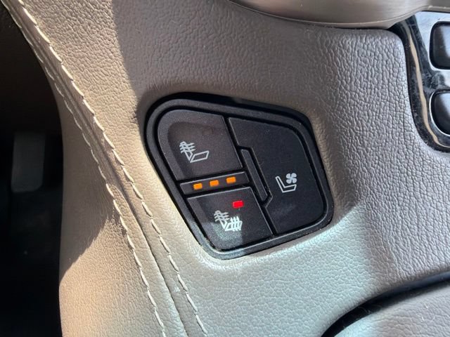 Used 2018 GMC Yukon Denali w/ Denali Ultimate Package AWD/4WD image 40