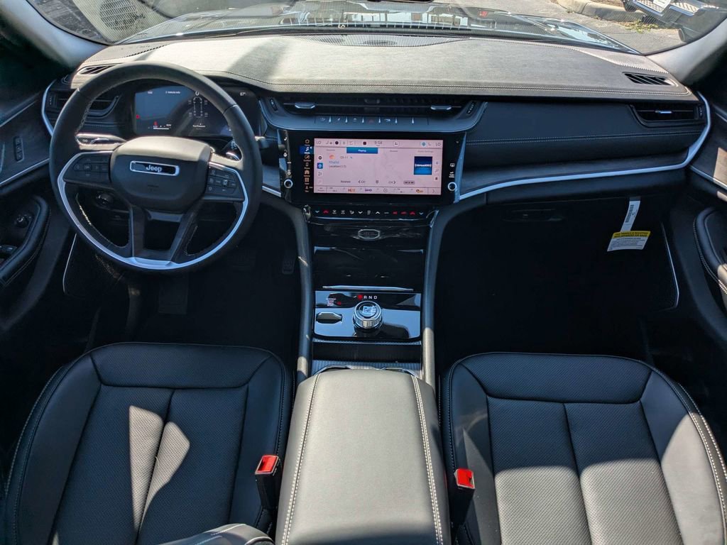 New 2026 Jeep Grand Cherokee L Limited w/ Luxury Tech Group II AWD/4WD image 16