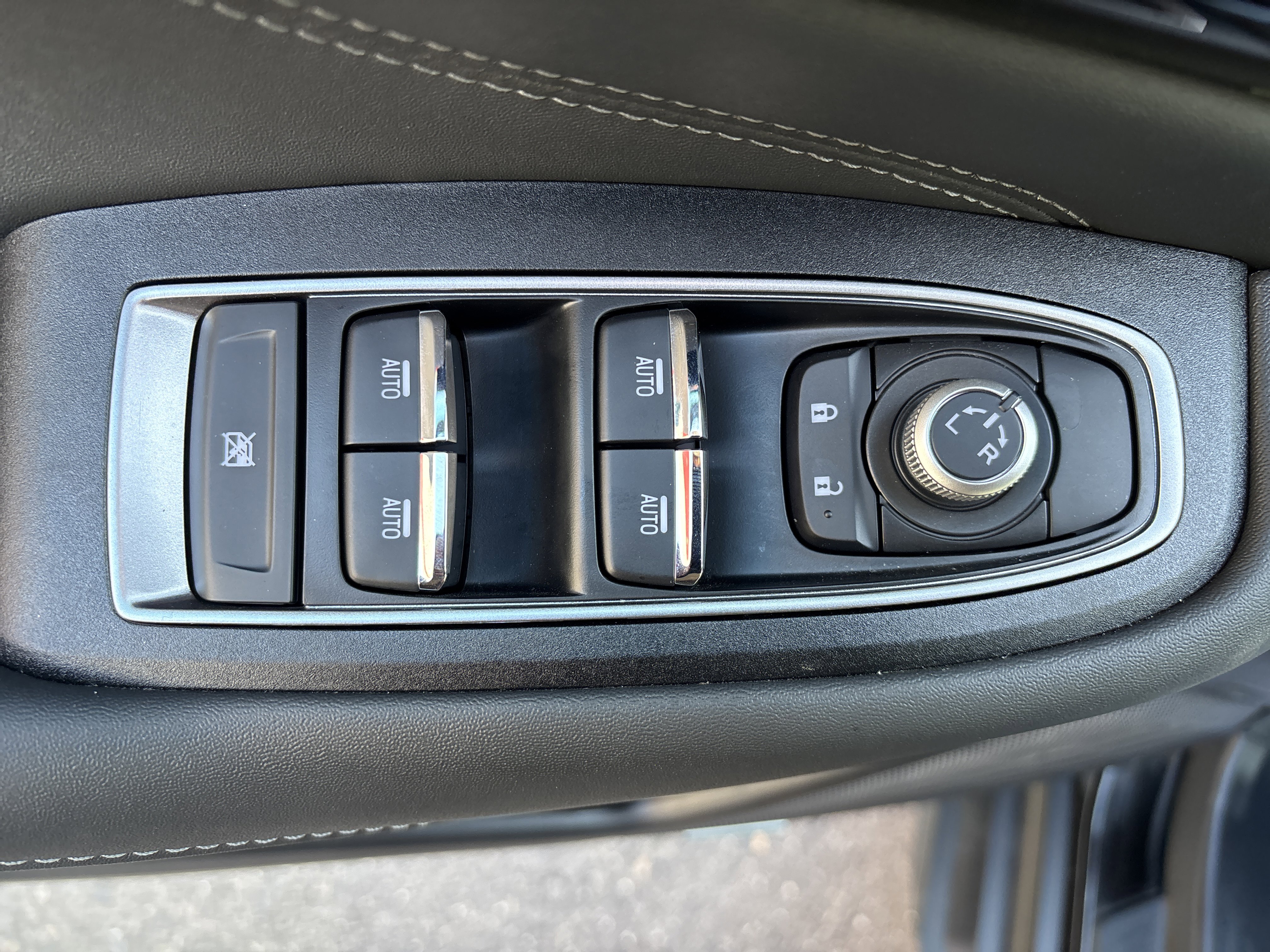 Used 2025 Subaru Outback Limited XT image 17